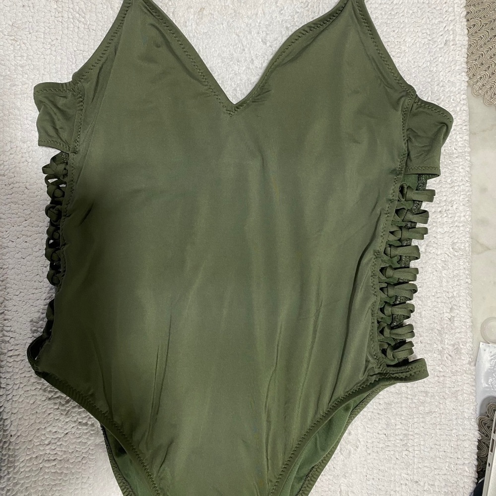 One piece bathing suit